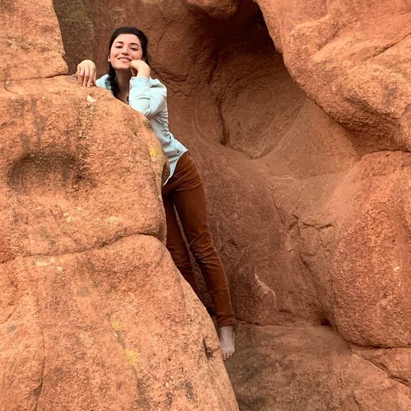 Meet your Posher, Daesy - Picture 1 of 1